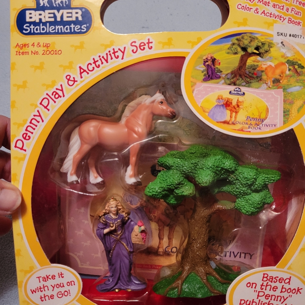 Breyer Model Horse Accessories Traditional size Stable Feed set 2486